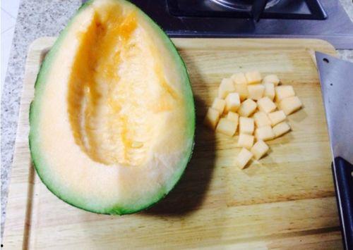 老头吃哈密瓜视频大全免费观看,老头吃哈密瓜视频大全，欢乐时光尽在此处  第1张