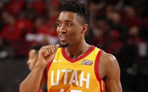 网红球员爆料视频大全,揭秘篮球圈幕后故事 第3张 网红球员爆料视频大全,揭秘篮球圈幕后故事 第3张